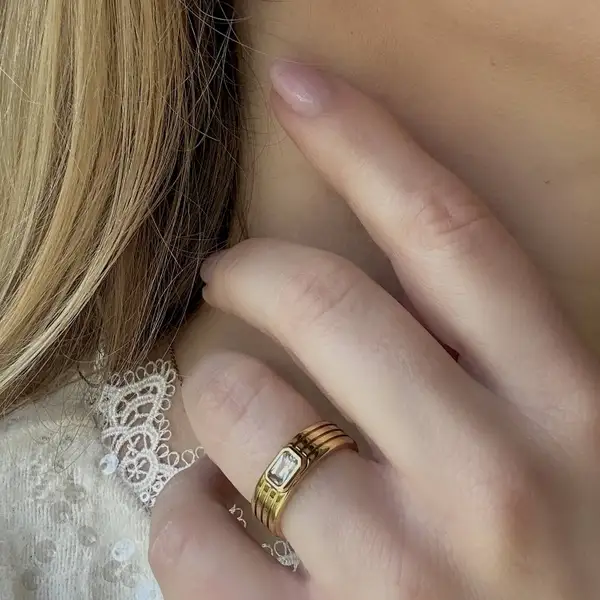 Crystal Ribbed Ring, photo 3