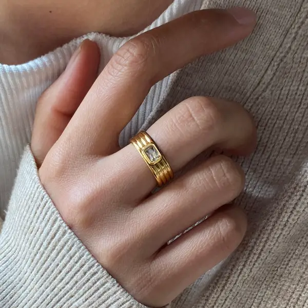 Crystal Ribbed Ring, photo 2