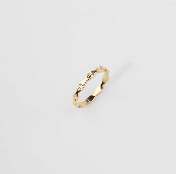 Carved Stackable Band Ring in Gold, photo 4
