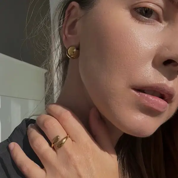Hug Ring, photo 6