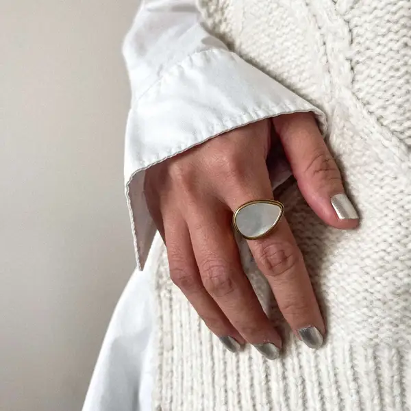 Mother of Pearl Statement Signet Ring, photo 4
