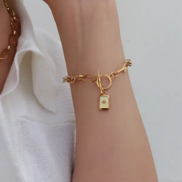 Dainty Gold Starburst Bracelet, photo 3