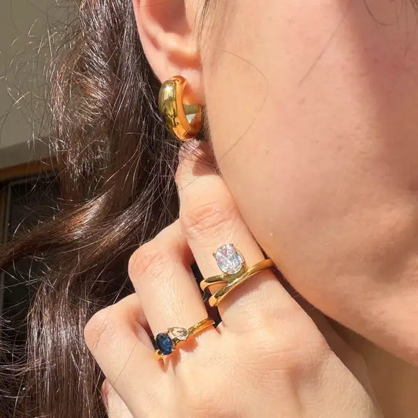Bold Huggie Hoops, photo 5