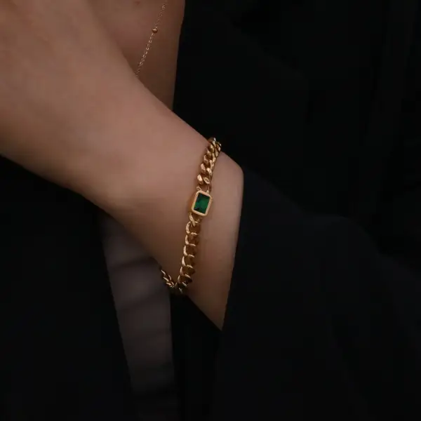 Emerald Gem Curb Chain Bracelet, photo 3