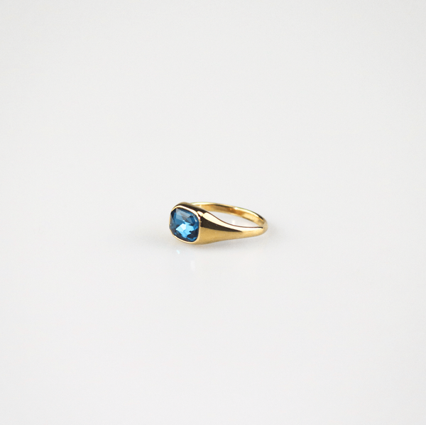 Blue Emerald Cut Ring, photo 5