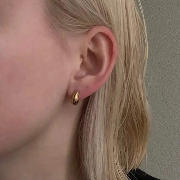 Bold Huggie Hoops, photo 3