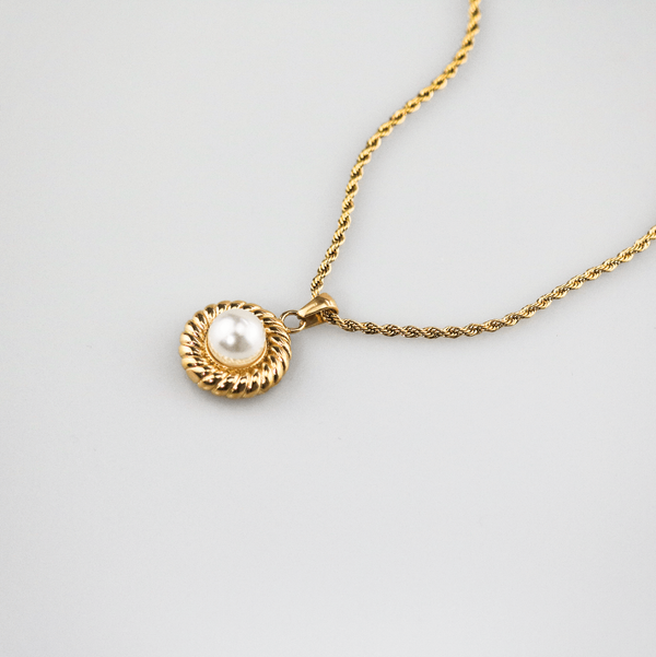 Vintage Pearl Pendant Necklace, photo 4