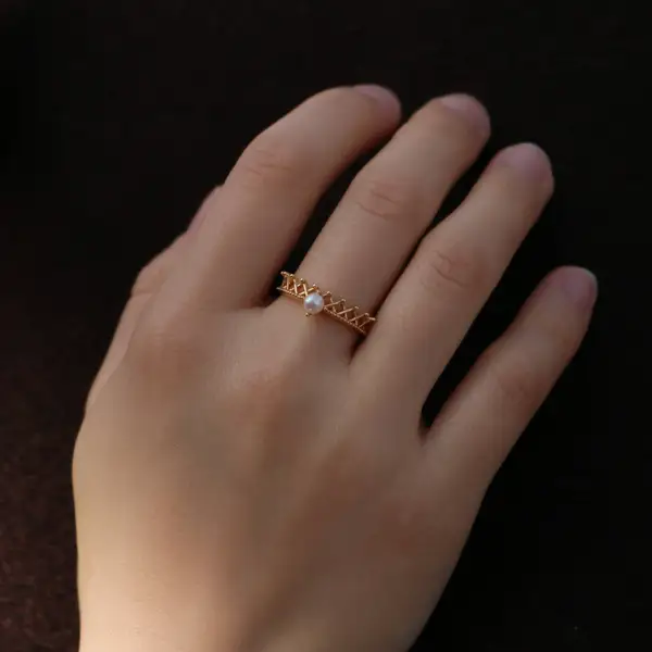 Adjustable Pearl Crown Ring, photo 2