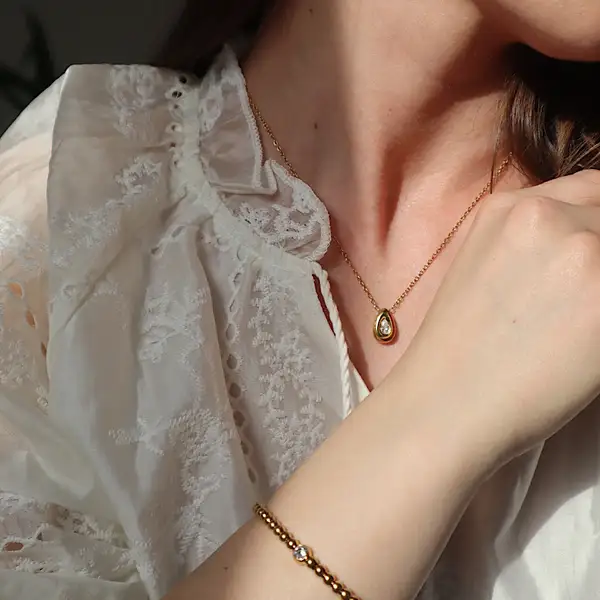 Pear Bezel Teardrop Necklace, photo 2